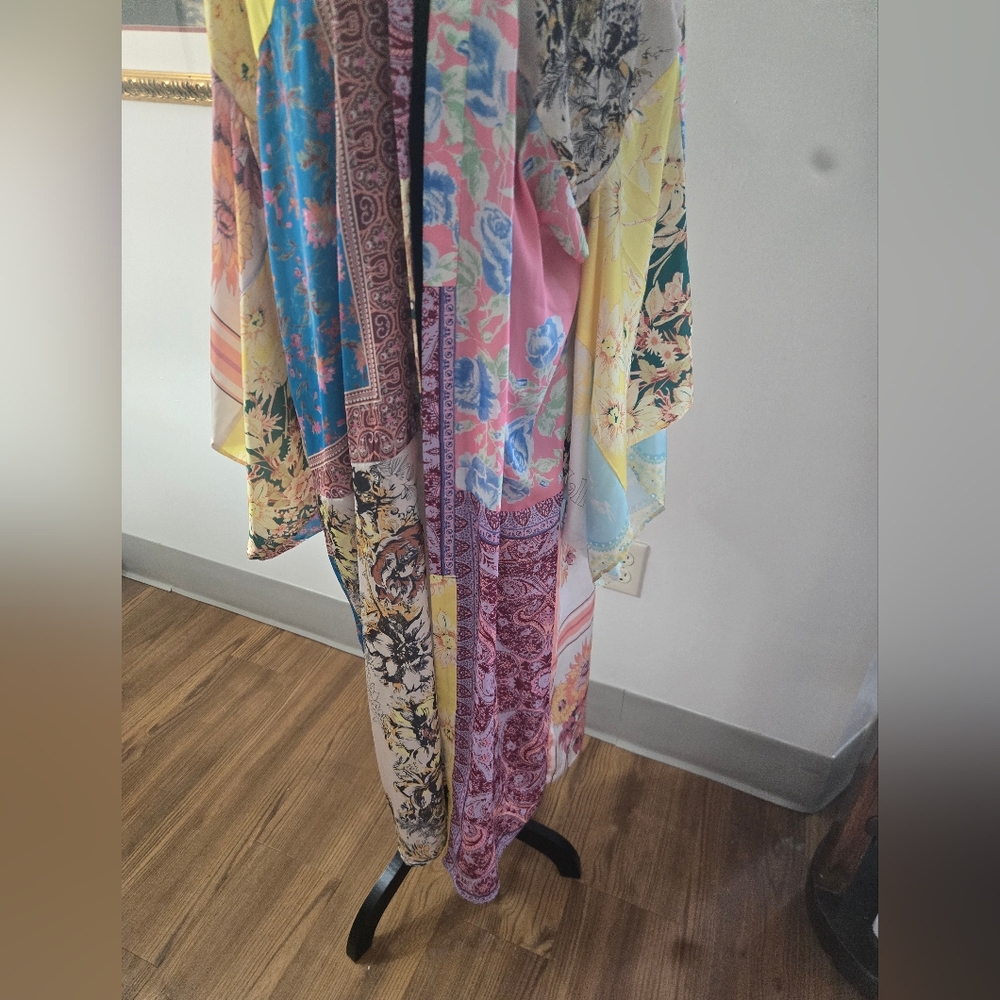 We The Free Patched With Love Robe - Picture 3 of 13